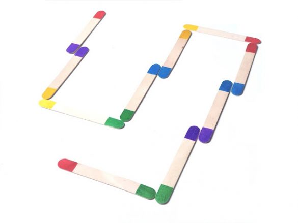 domino z patyczków zabawka diy dla przedszkolaka